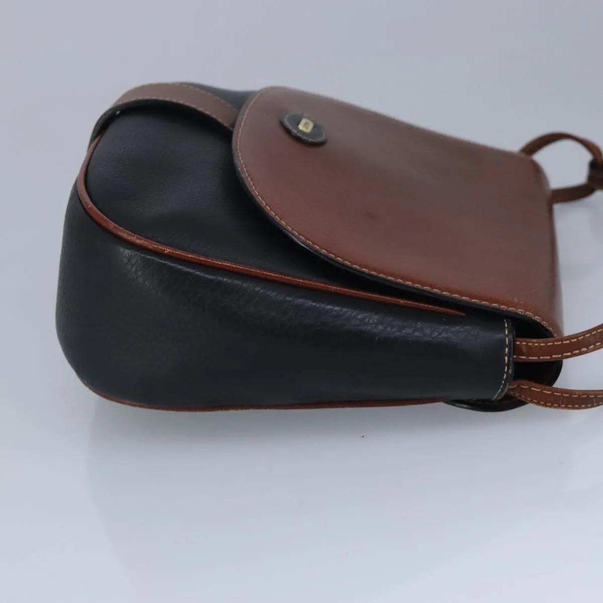 Bally  Leather Shoulder Bag (Pre-Owned)