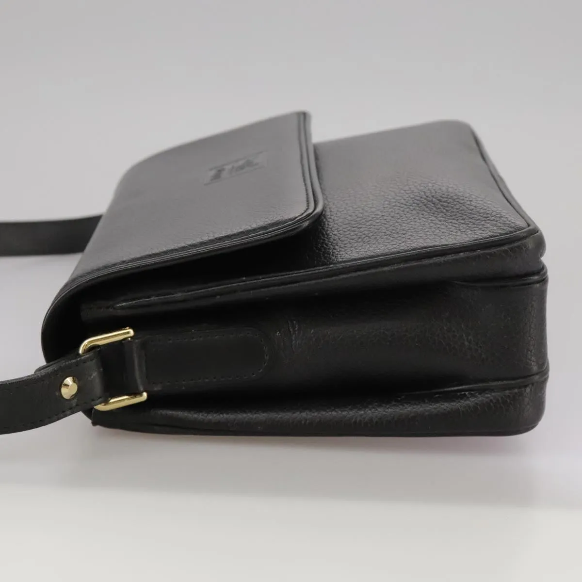 Burberry  Leather Shoulder Bag (Pre-Owned)