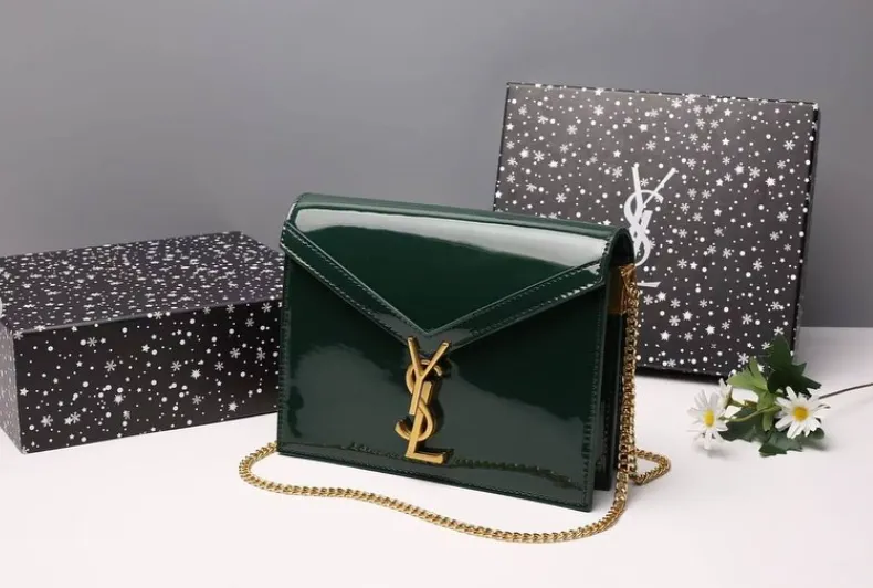 CASSANDRA medium chain bag