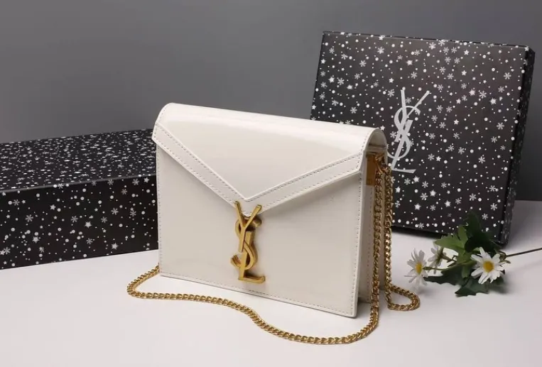 CASSANDRA medium chain bag