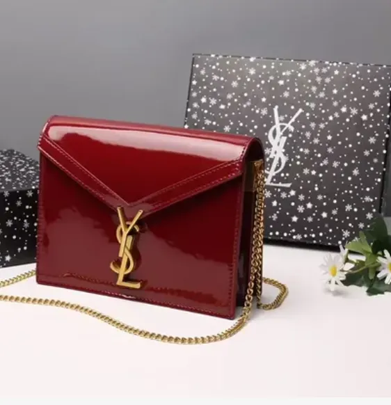 CASSANDRA medium chain bag
