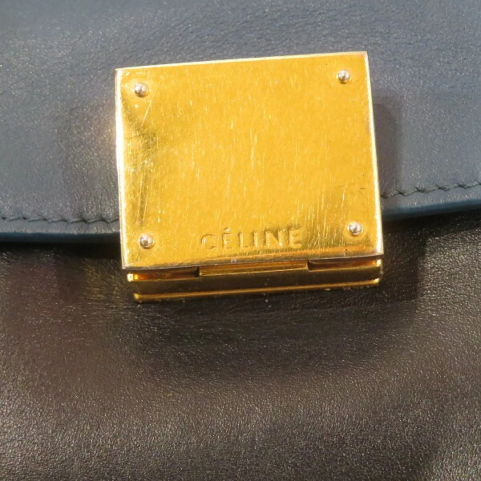 Celine  Navy Leather Handbag Shoulder Bag (Pre-Owned)