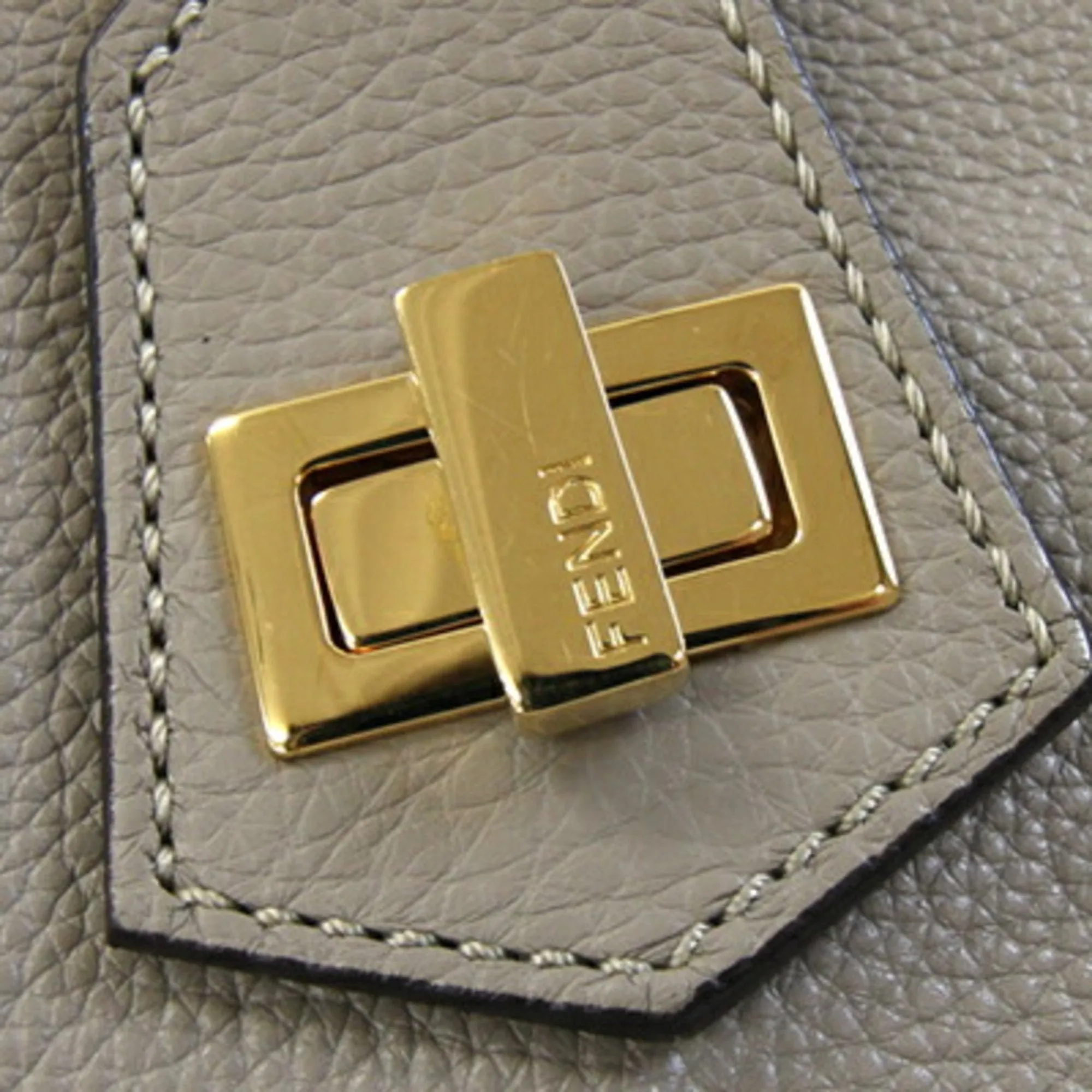 Fendi Leather Shoulder Bag (Pre-Owned)