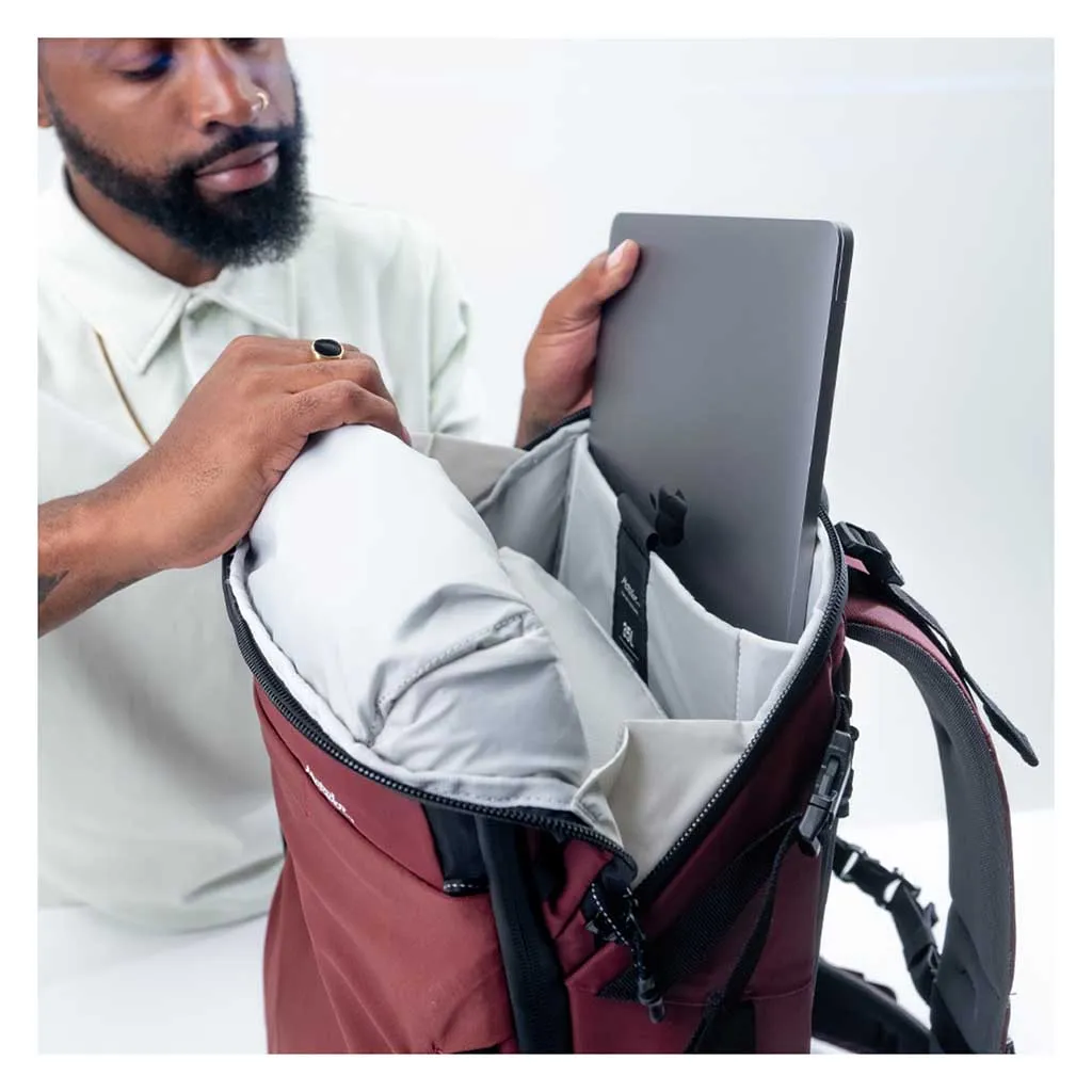 GlobeRider35 Backpacks Garnet