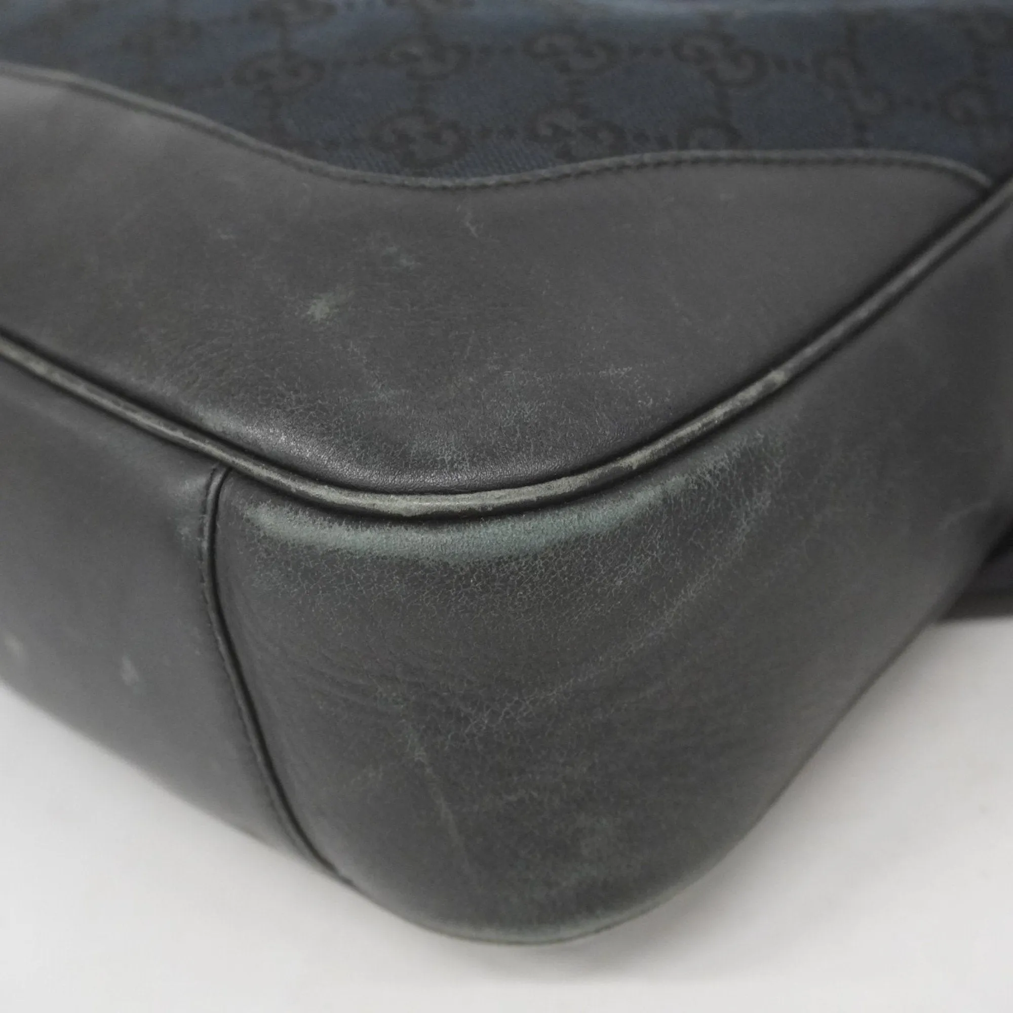 Gucci Canvas Shoulder Bag (Pre-Owned)