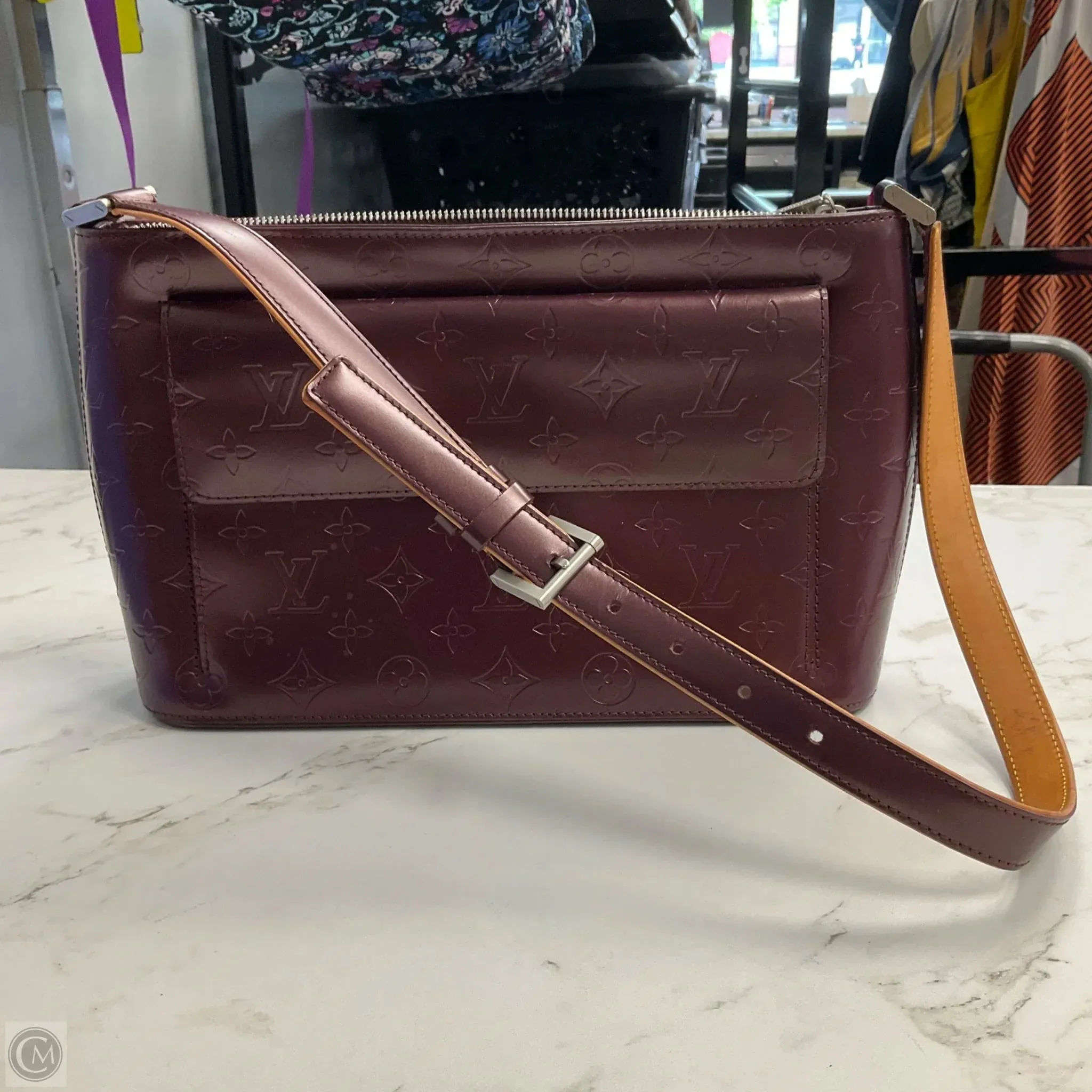 Handbag Luxury Designer By Louis Vuitton, Size: Medium