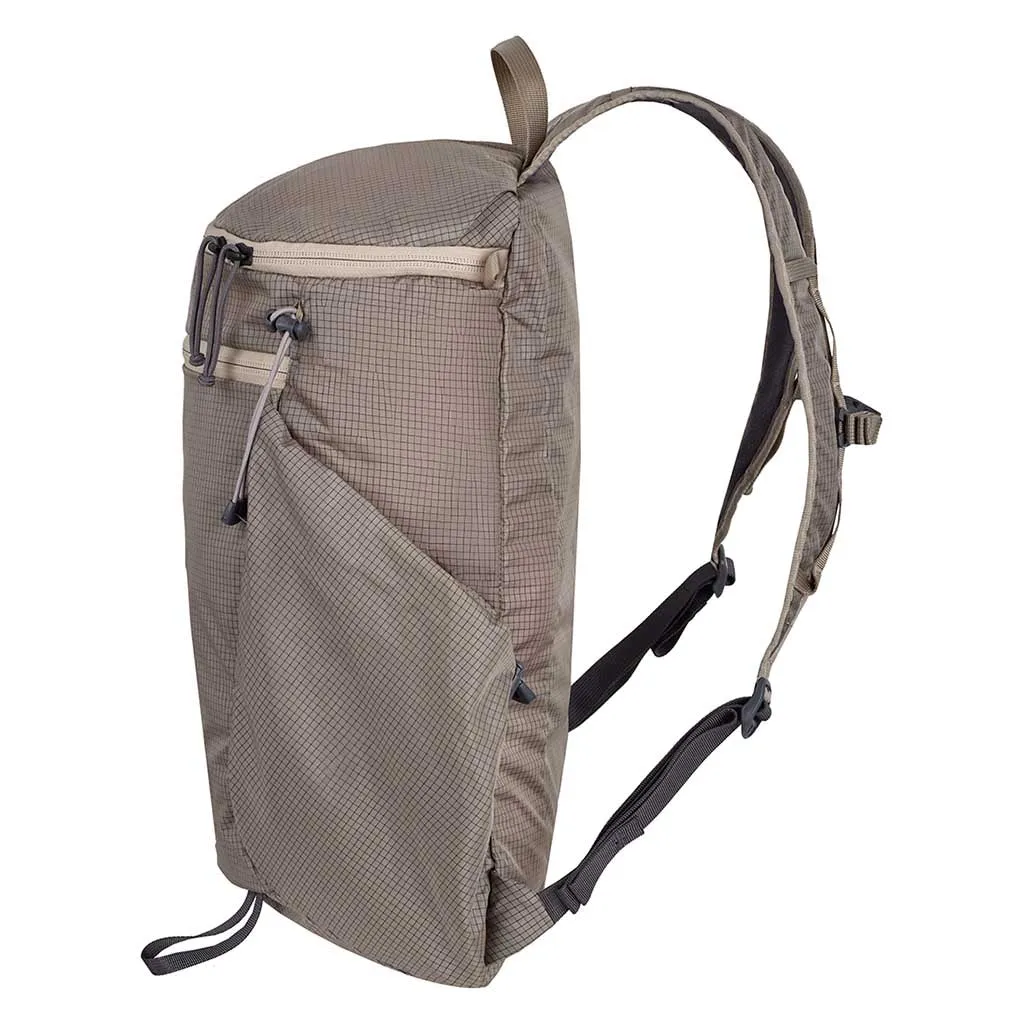 In and Out 18 Backpacks Dove