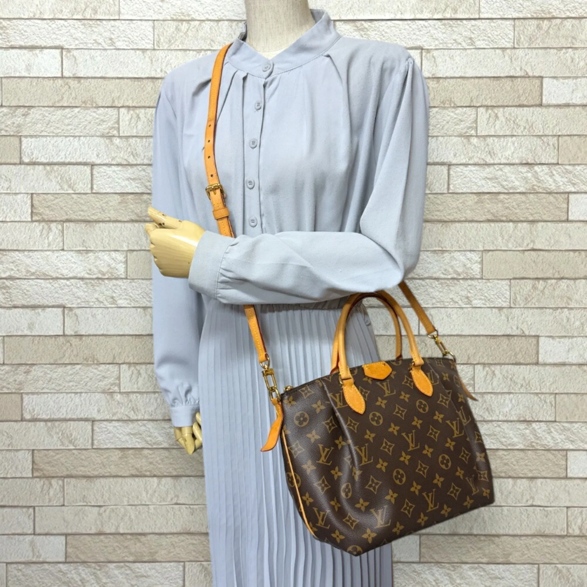 Louis Vuitton Monogram Monogram Shoulder Bag (Pre-Owned)
