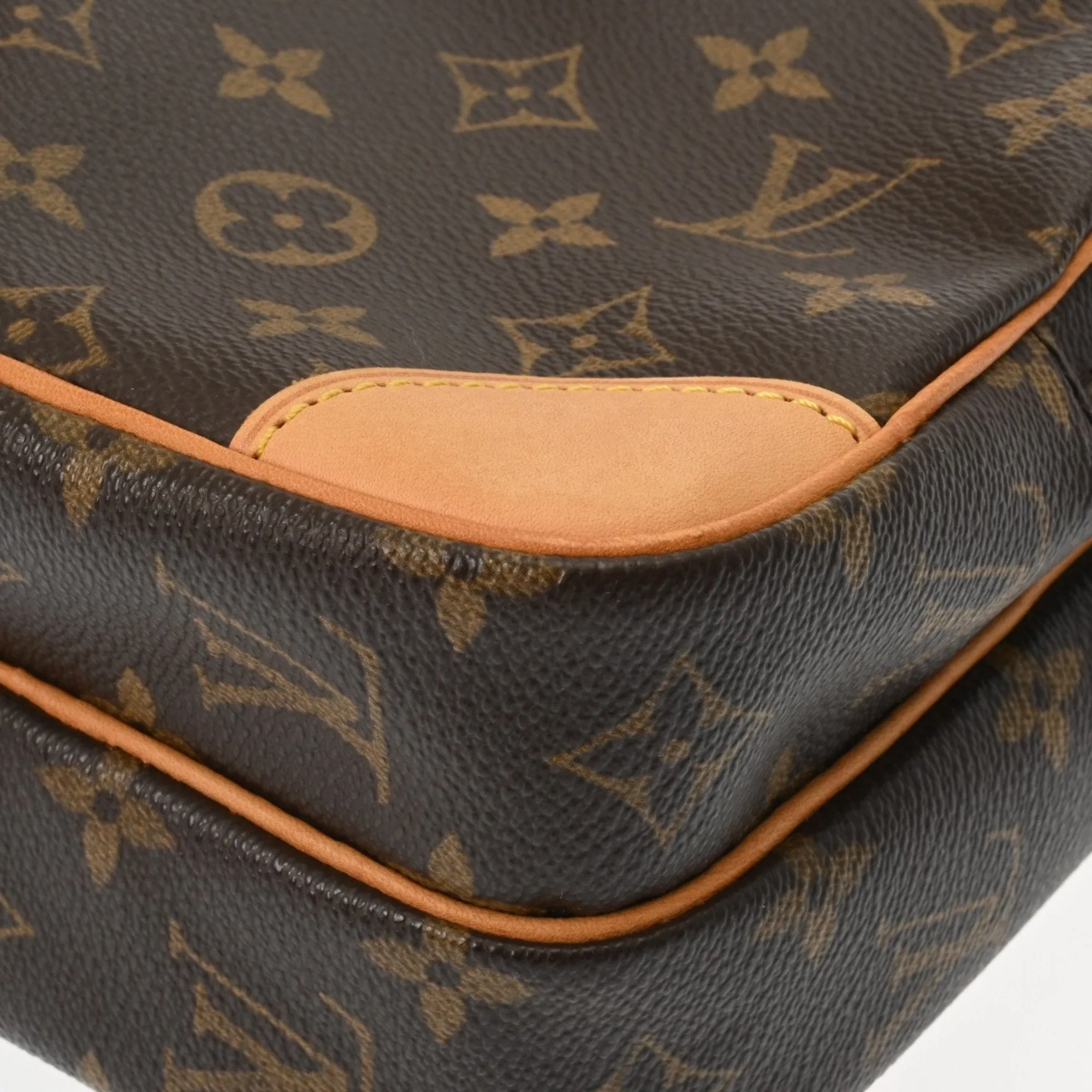 Louis Vuitton  Monogram Monogram Shoulder Bag (Pre-Owned)