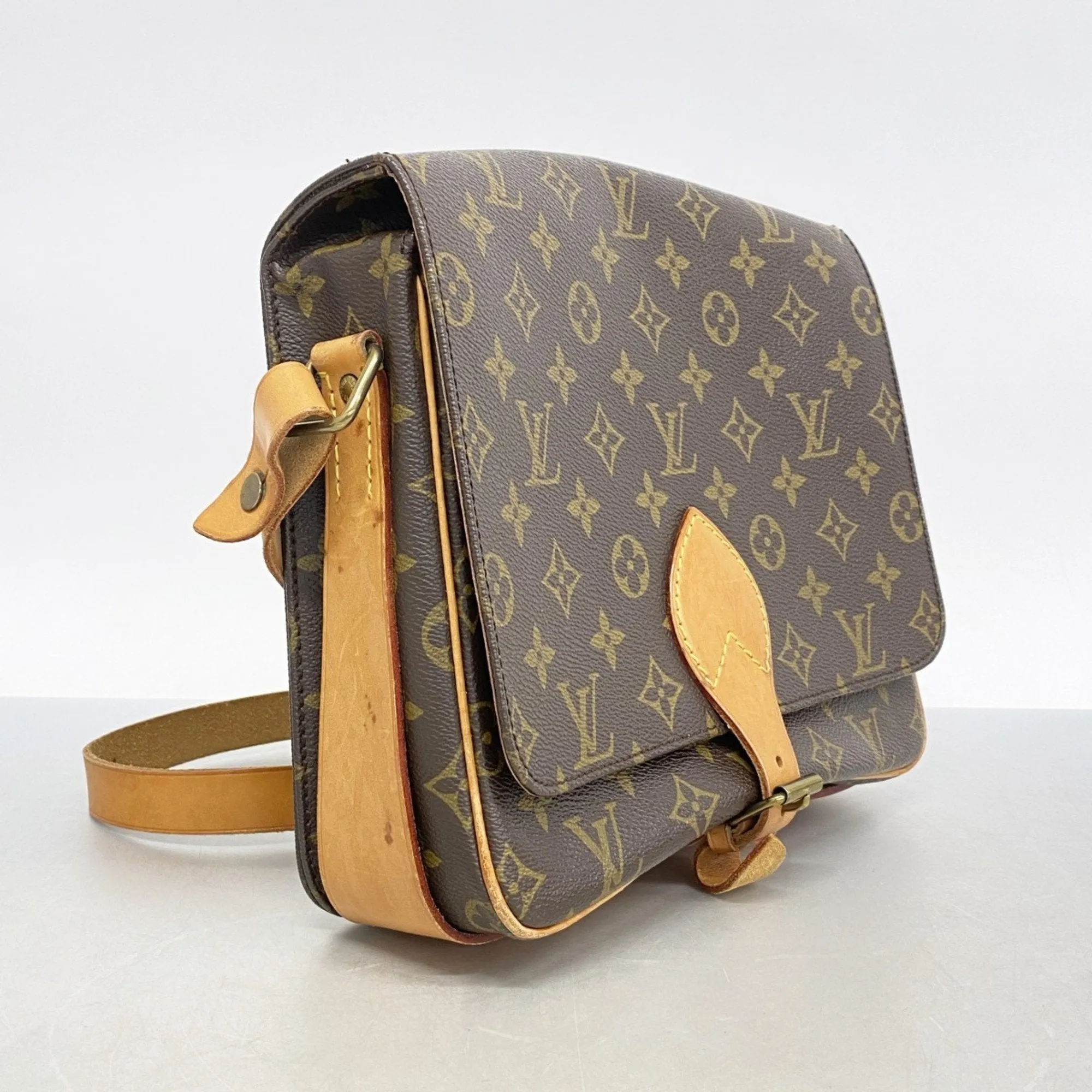 Louis Vuitton Shoulder Bag (Pre-Owned)