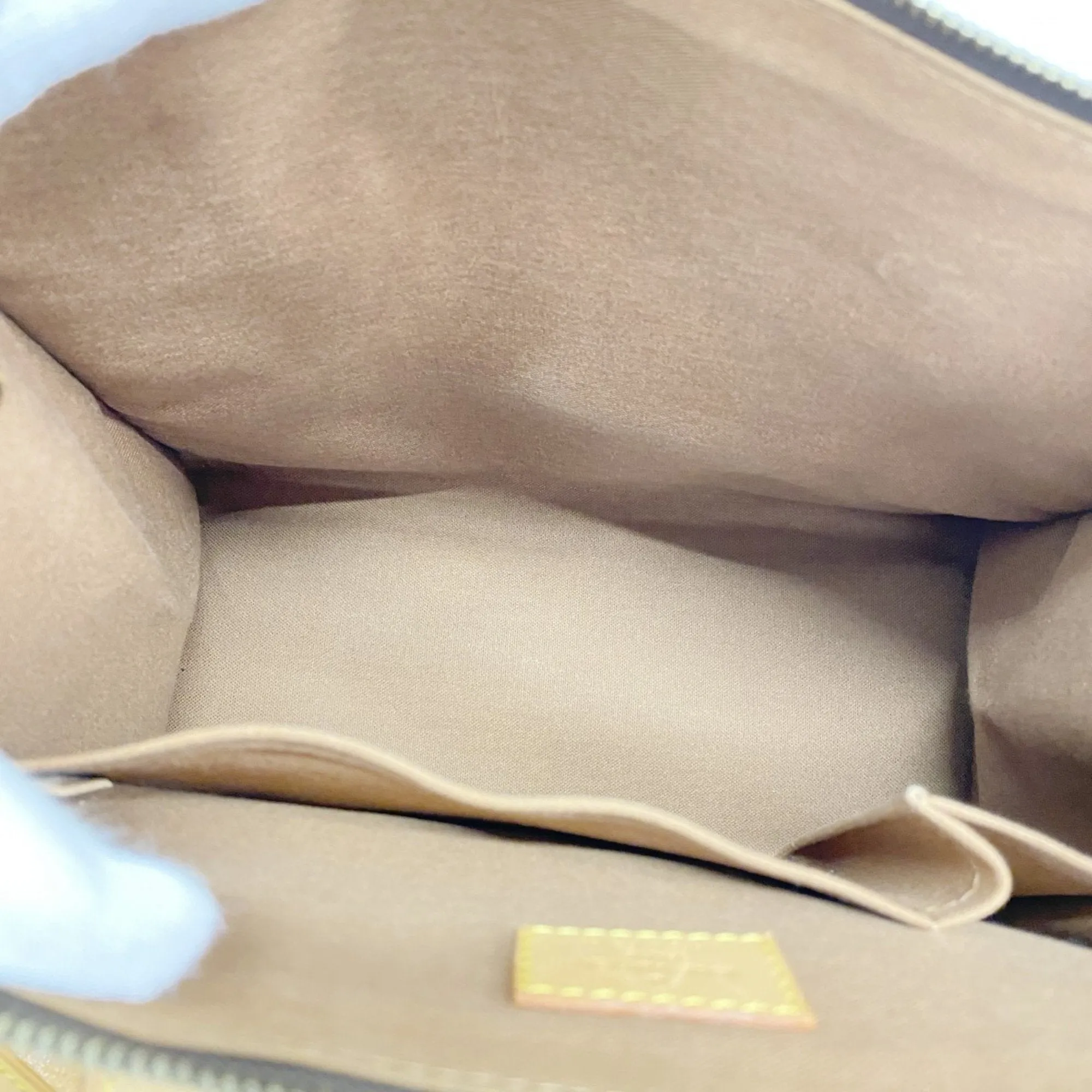 Louis Vuitton Shoulder Bag (Pre-Owned)