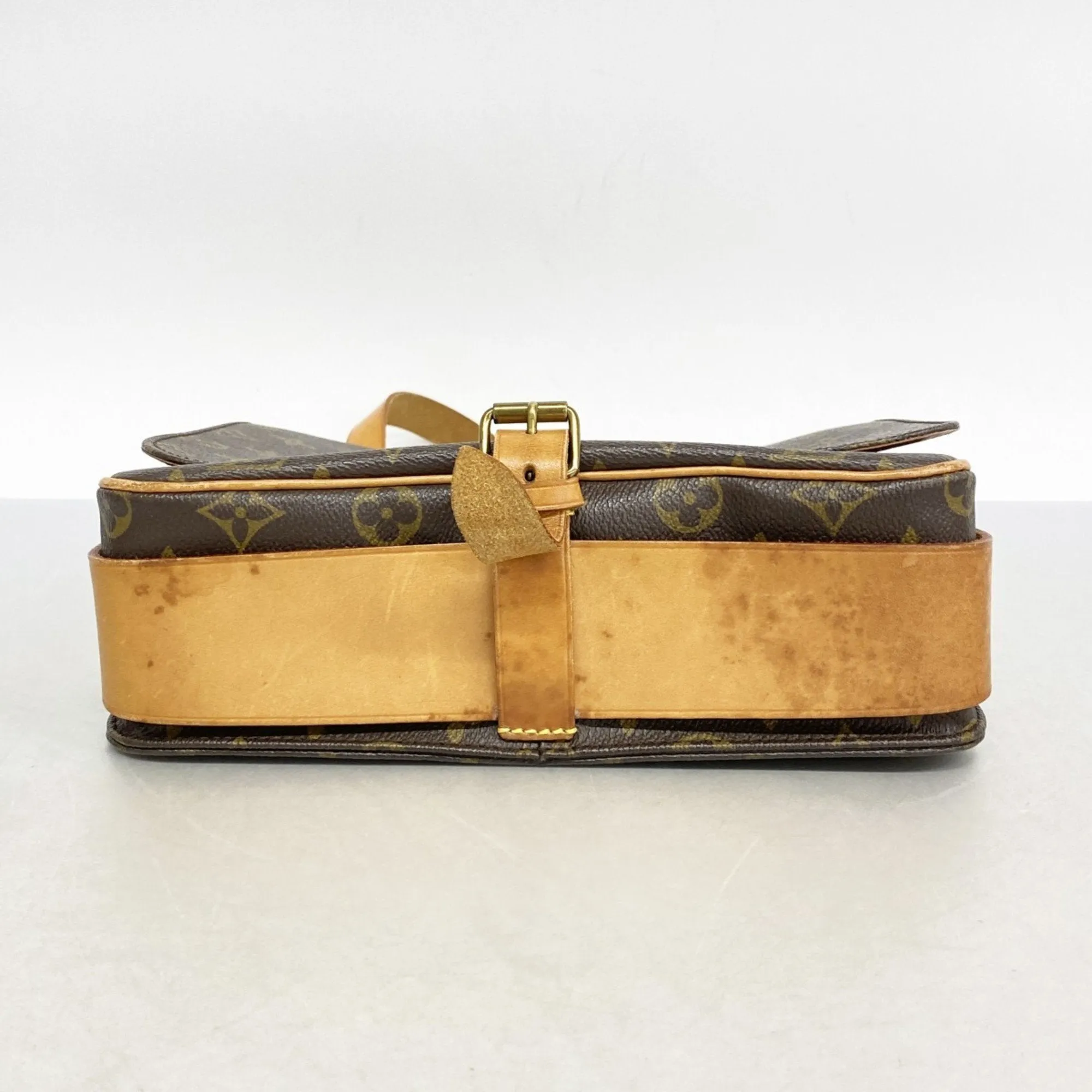 Louis Vuitton Shoulder Bag (Pre-Owned)