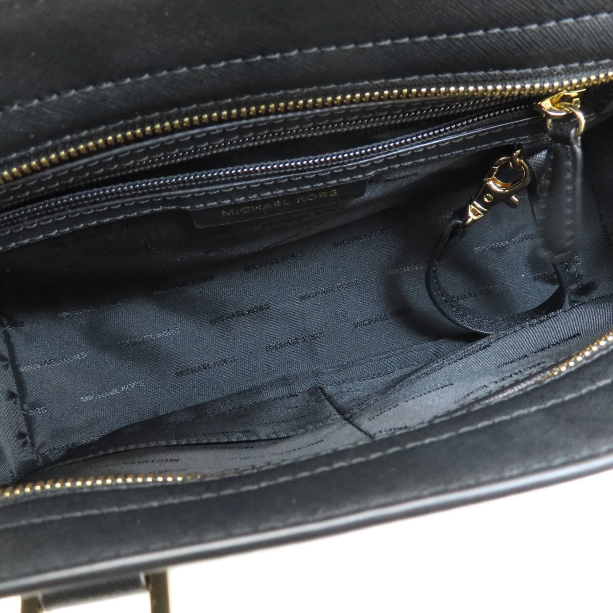 Michael Kors  Leather Handbag (Pre-Owned)