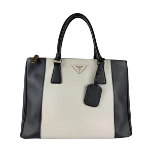 Prada  Leather Handbag Shoulder Bag (Pre-Owned)