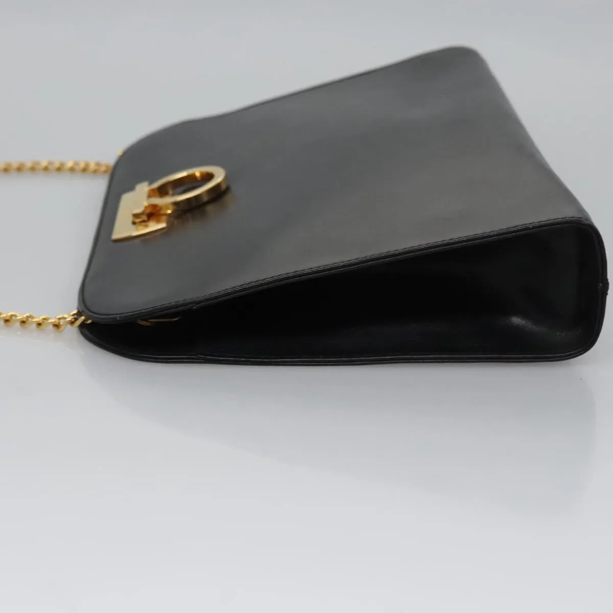 Salvatore Ferragamo Gancini Leather Shoulder Bag (Pre-Owned)