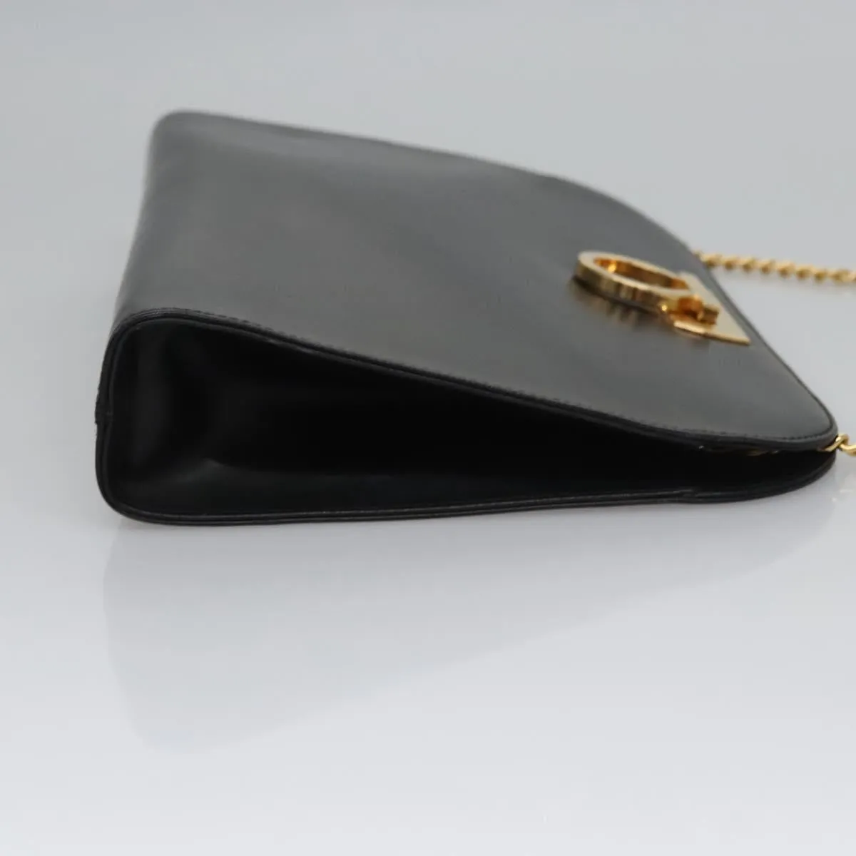 Salvatore Ferragamo Gancini Leather Shoulder Bag (Pre-Owned)