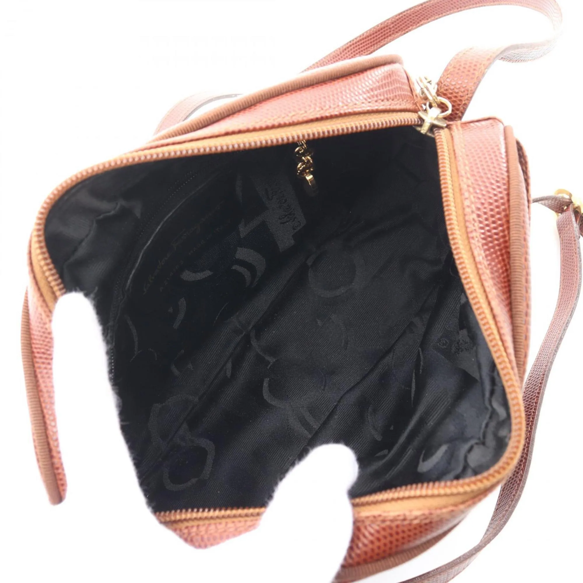 Salvatore Ferragamo Leather Shoulder Bag (Pre-Owned)